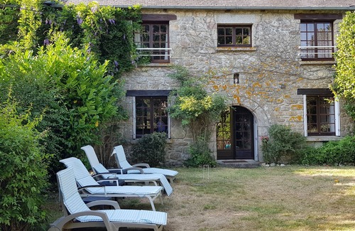 Saint-Igneuc House | Beautifully Restored Detached Stone House