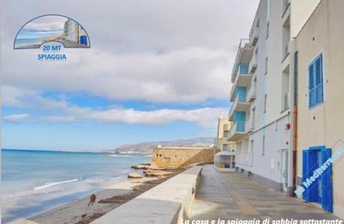 Trapani City Centre Apartment | Be Mediterraneo, in centro sul mare - in the center Beach Front - 80 mq