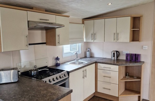 St Margaret's at Cliffe House | Beautiful Caravan Phoenix In St Margaret's Bay. Pet Friendly