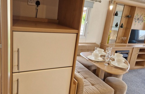 St Margaret's at Cliffe House | Beautiful Caravan Phoenix In St Margaret's Bay. Pet Friendly