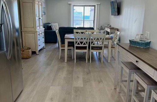 Seaside Heights Condo | Beach block condo in quiet northend of Seaside Heights, 4 beach passes included