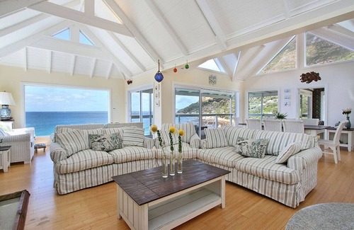 Cape Peninsula House | Beach cottage on the Rocks Miller's Point Nature reserve. Nature lovers paradise