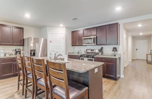 Long Beach House | Beach Dream Home with room for the family