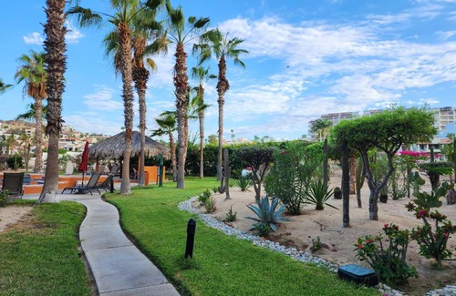 Campo de Golf Fonatur Apartment | Beach Eateries 10 min walk 1BDRM Golf view