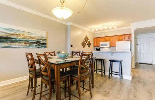 Panama City Beach Condo | Beach Front-Beach Service Chairs Included-FREE High Speed Wifi-5 Star Stay