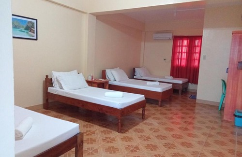 Basco House | Beach Front Bed & Dine