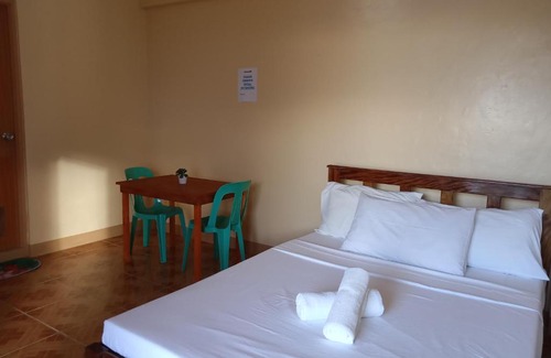 Basco House | Beach Front Bed & Dine