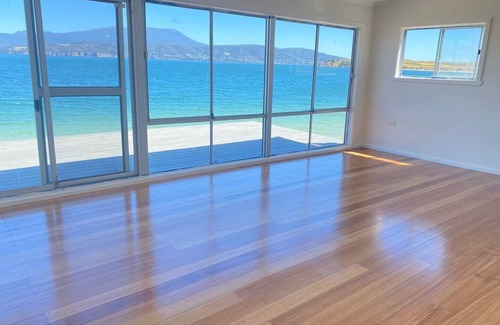 Opossum Bay House | Beach Front Bliss - You won't want to leave