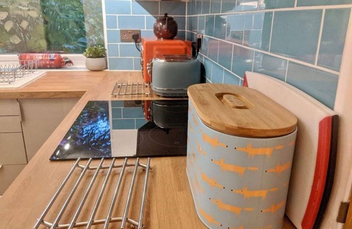 Chillington House | Beach Front Coastal Retreat with Sea Views