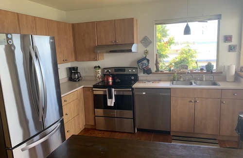 Campbell River House | Beach front Duplex on Stories beach near Campbell River