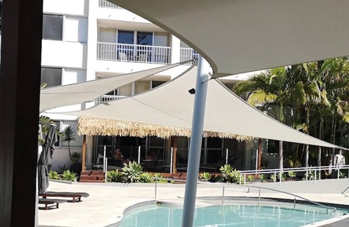 Gold Coast Apartment | Beach front opposite surf club