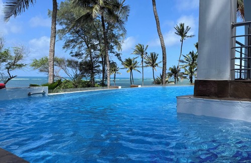 Malindi Marine National Park Villa | Beach front Spacious 6-bedroom villa in enjoyable Malindi with AC, WiFi