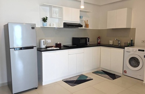 Uswetakeiyawa Apartment | Beach Front studio luxury apartment