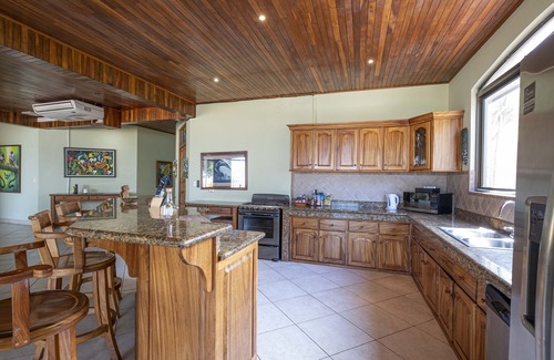 Playa Hermosa Villa | Beach Front Villa in Paradise + Guest House