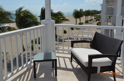 Palm Cay Villa | Beach front Villa , with private pool and beach , grille paddle board !!!!!