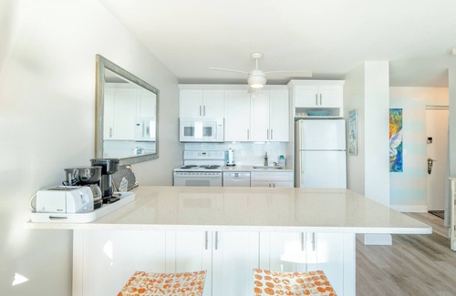 South Island Condo | ☀️ Beach Front with Great Amenities - Estero Beach & Tennis 807-C ☀️