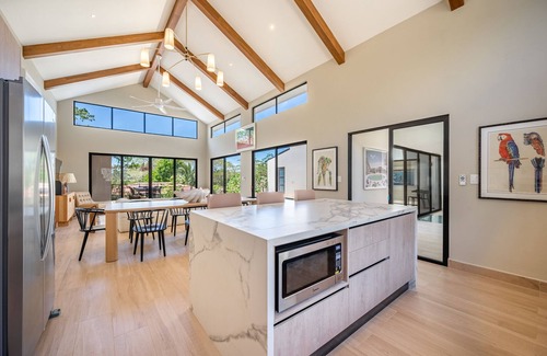 Potrero House | Beach House - 6 minutes walk from the Beach