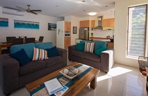 Mission Beach Apartment | Beach House Apartment No 7 - Fabulous Location