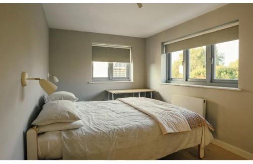 West Wittering Villa | Beach house & garden in idyllic village location