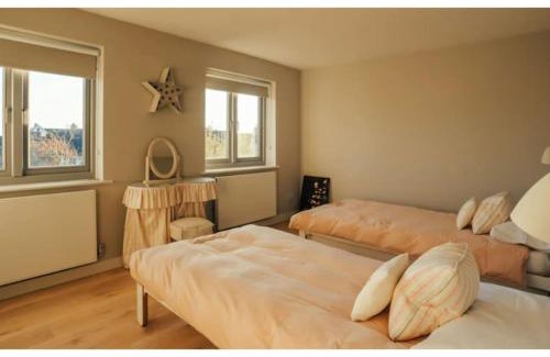 West Wittering Villa | Beach house & garden in idyllic village location