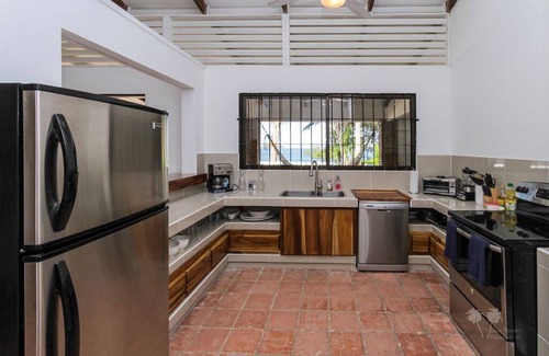 Playa Hermosa House | Beach House Hermosa - Sleeps 18 - Great for Family Gatherings or Group Retreats!