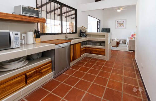 Playa Hermosa House | Beach House Hermosa - Sleeps 18 - Great for Family Gatherings or Group Retreats!