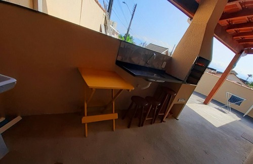 Centro House | Beach house in the city center in Caraguatatuba. 5 minutes walk to the beach 🙂