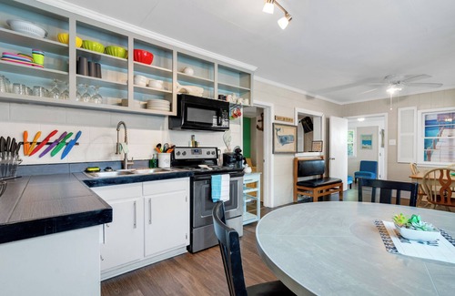 Emerald Isle Cottage | Beach King Size suite cottage B retreat with 2 queen size bunks