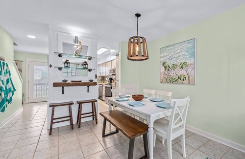Gulf Shores House | Beach & lagoon access on beautiful W. Beach