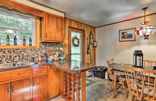 Beach Lake Cabin | Beach Lake Cabin on Delaware River w/Sunroom!