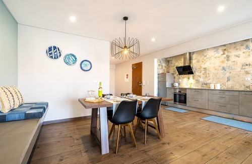 Praia de Santa Cruz Apartment | Beach Nest