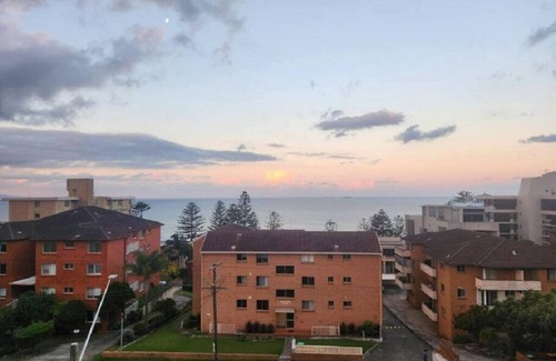 Wollongong CBD Apartment | Beach Pad at North Wollongong