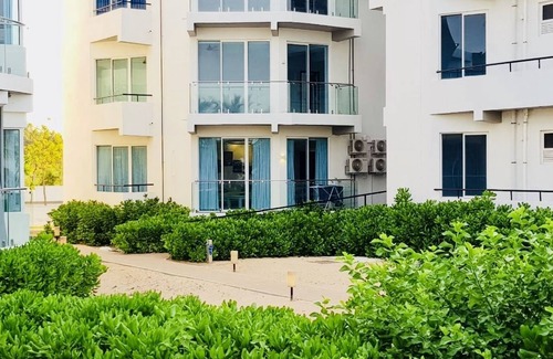 Nilaveli Apartment | Beach Paradise by Oceanfront Condos