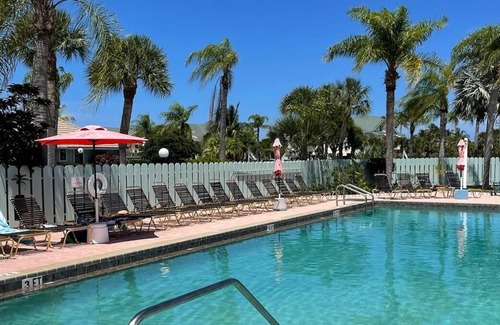 Bella Vista Condo | Beach-Park Paradise - Amazing Location – Park/Beach/Golf/Fishing/Jupiter’s Best!