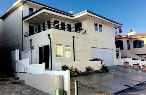 Pierpont Bay House | Beach Retreat 25-Steps to the Sand! Beach & Islands Views! Spa. Pierpont Ventura