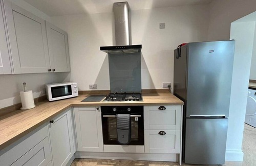 Lowestoft House | Beach retreat!