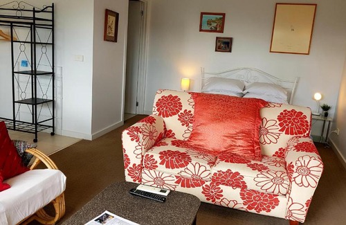 Marengo Apartment | Beach Retreat Studio Marengo