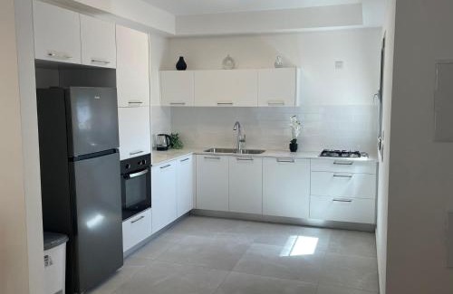 Ashkelon Apartment | Beach Suite Israel - 12th Floor Marina & Beach Views 3 Bedrooms ביץ סוייט ישראל של אשקלון - דירת נופש קומה 12 נוף מאלף למרינה וים, 3 חדרי שינה