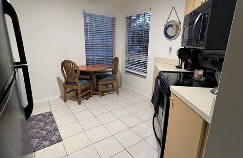 Palm Harbor Villa | Beach theme 2-bed villa WiFi in Palm Harbor HONEYMOON ISLAND Pinellas trail
