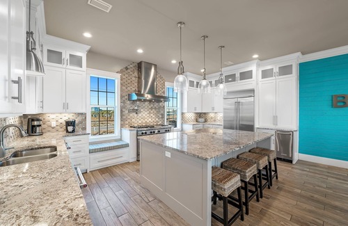 Gulf Shores House | Beach Therapy by GSVR | Beachfront Home w/Pool | Family-Friendly | Sleeps 18 + FREE Activities/Golf