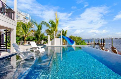 Bradenton Beach House | Beach to Bay