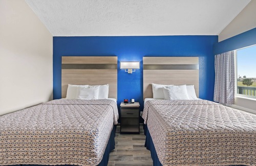 Rockport Hotel | Beach View Steps from Marina, festival & Beach