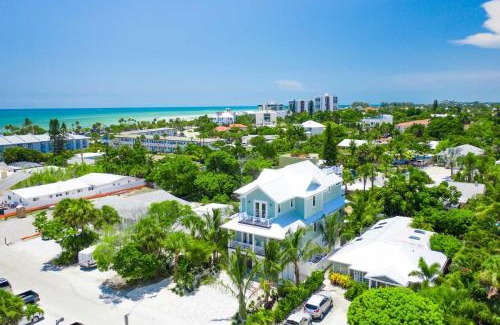 Sarasota House | Beach Views