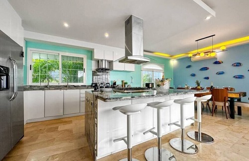 Punta Cana Villa | Beach Villa Blanca with 2 Pools, Jacuzzi and Maid
