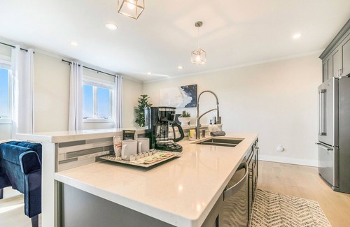 Stevensville Condo | Beach & Wine Retreat: Close to Lake Michigan Dunes