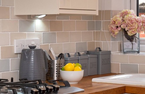 Aldeburgh House | Beachcomber - Two Bedroom House, Sleeps 4