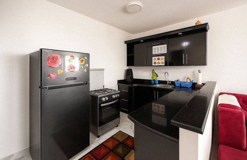 Al-Manasrah Ski Chalet | Beachfront Chalet in Porto Said with Pool