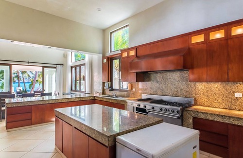 Soliman Bay Villa | Beachfront 12BR Villa Lol-Beh, Near Tulum w/Pool and Stunning Rooftop Views