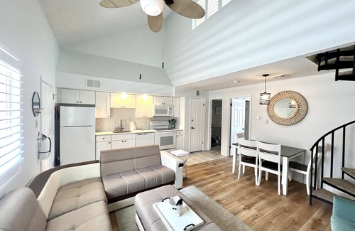 Southend Condo | Beachfront 2 Bd Condo with Pool & ocean views-5 min to Atlantic City