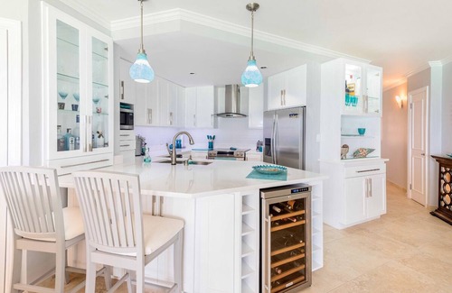 St. Lawrence Gap Apartment | Beachfront 2-bed Apt with two pools - Sapphire 401